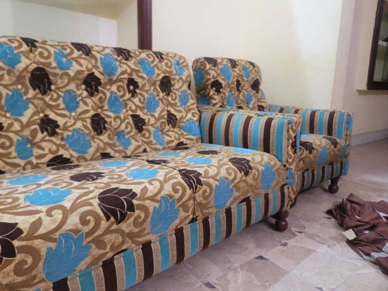 urgent sale new sofa set 5