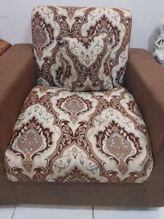 5 Sitter sofa set 6 months used. Master Molty foam seats