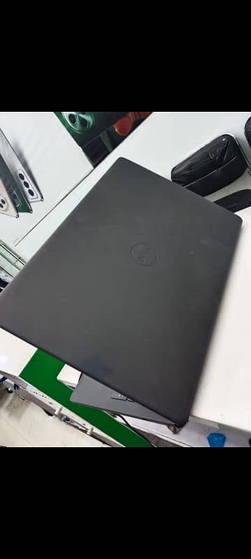 Dell Inspiron 3501 0