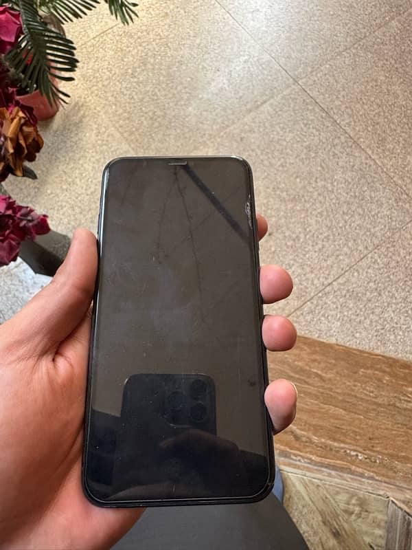 I phone 11 pro max NON PTA 64 GB 1