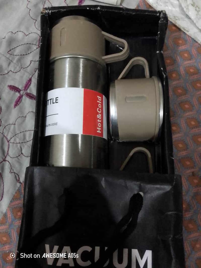 Flask set new stock available delivery All over Lahore 2