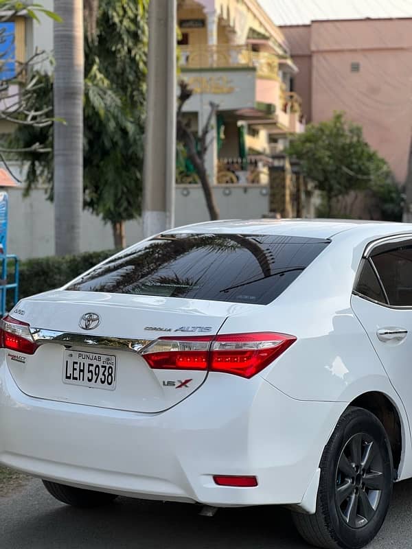 Toyota Corolla Altis 2016 1