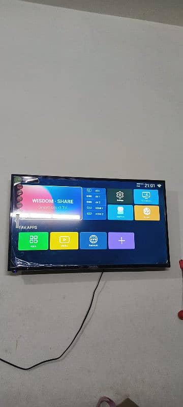 Nobel Android LCD 40 inch 10/10 original remote 0