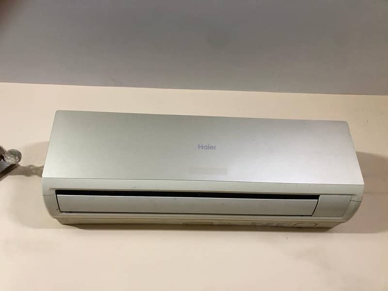 Haier AC (Air conditioner) 1 Ton 0