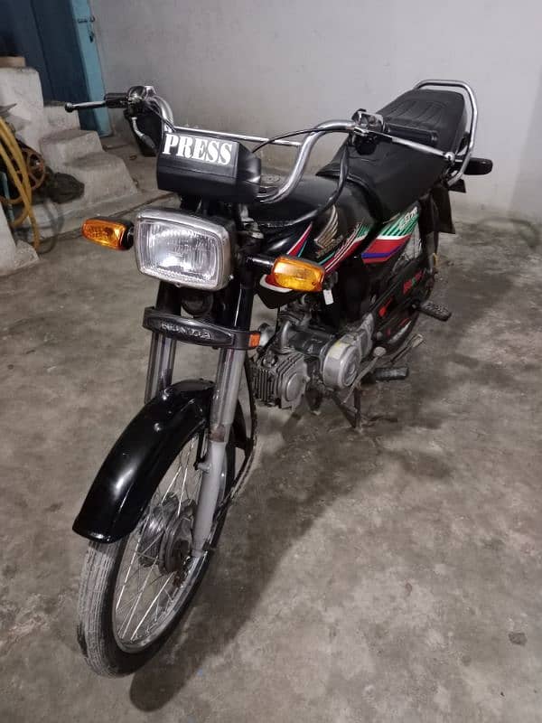 Honda CD 70 Model 2017 Condition Good 3