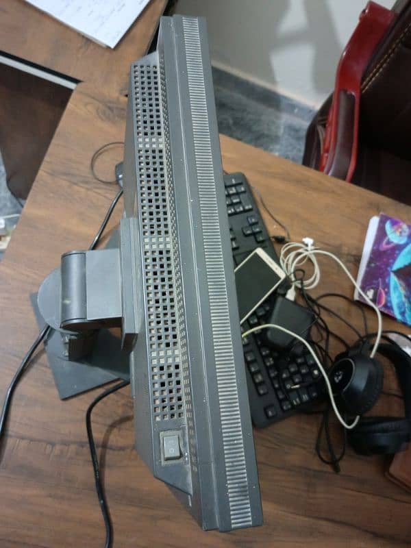 EIZO 17 inches LCD for computers for sale. 4