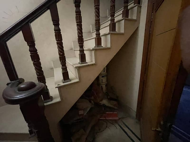 1 Kanal 4 Marlas Double storey House in canal view society Multan road Lahore 31