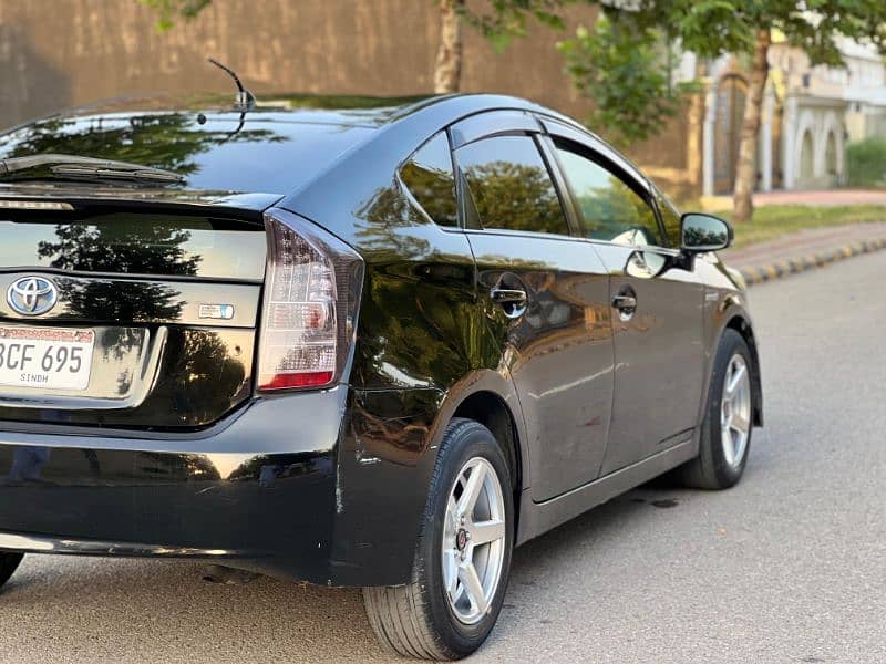 Toyota Prius 2014 6