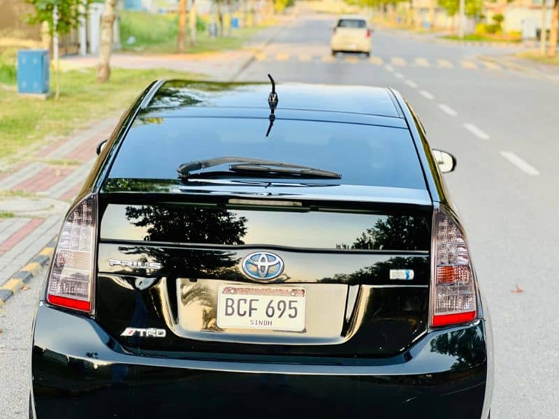 Toyota Prius 2014 12