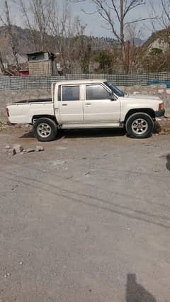 exchange possible  with car Toyota Hilux 1986