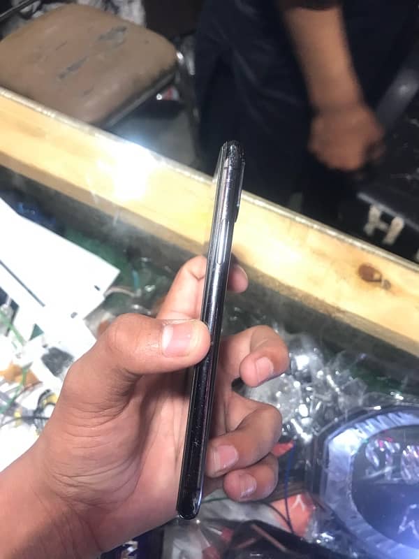 IPHONE XS 64 gb NON PTA (factory unlock) 5