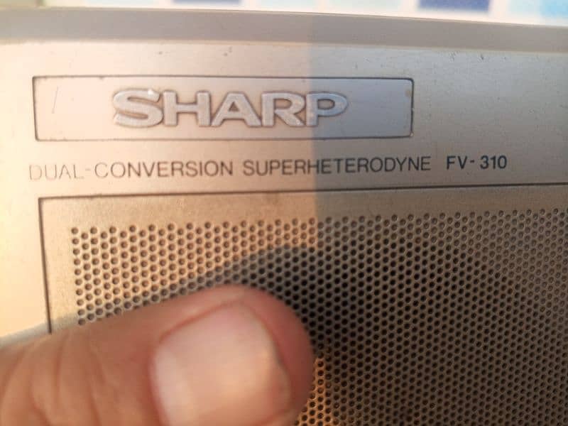 Radio sharp 10 bands 1