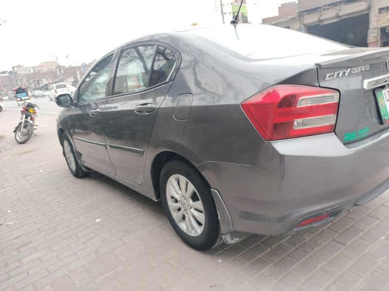 Honda City Aspire 2015 8