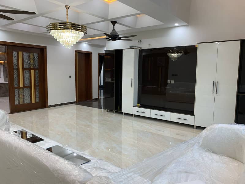 ONE KANAL UPPER PORTION AVAILABLE FOR RENT IN VALENCIA TOWN LAHORE 6