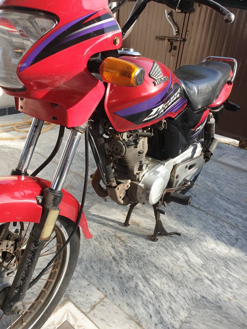 Honda CG 125 Deluxe 2017 11