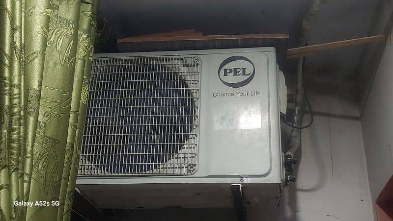 1.5 ton invertor split  in excellent condition 2