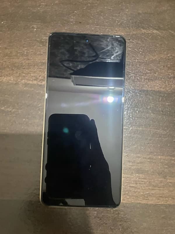 Vivo y36 256gb with box brand new condition scratch less mobile 6