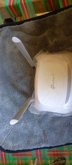 Used But Almost Brand New WiFi Router, only one month use urgent sell