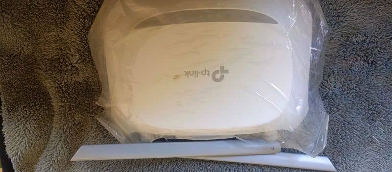 Used But Almost Brand New WiFi Router, only one month use urgent sell 5