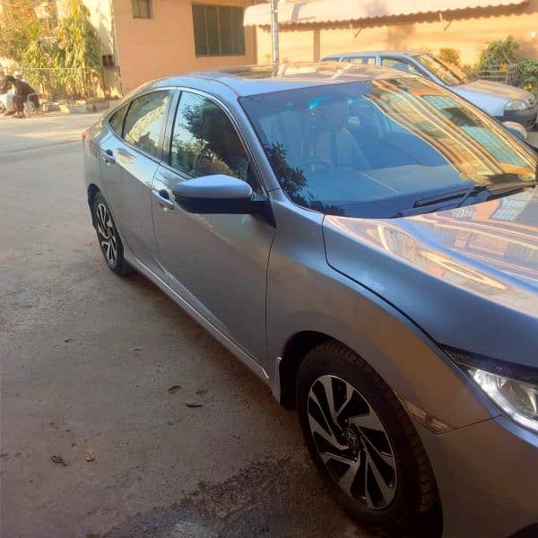 Honda Civic 2017 3