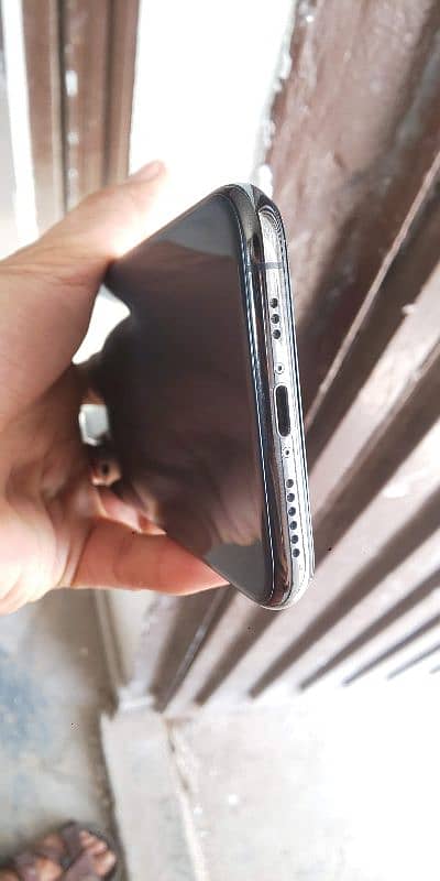 iphone xs non PTA 64gb all okay 4