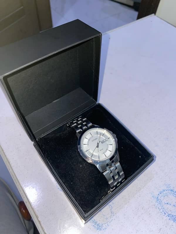 original Citizen Watch / BF2011-51A 2