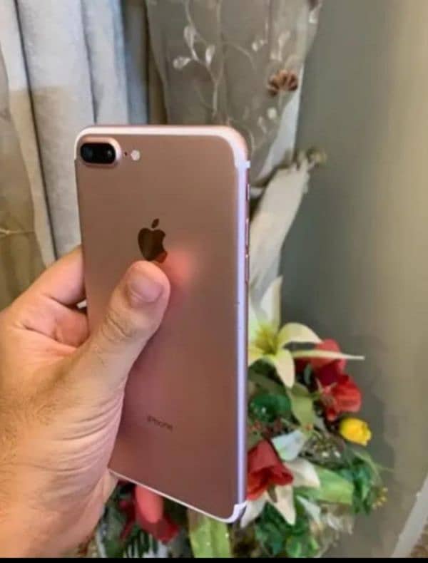 Apply iPhone 7 puls 128GB for sale 0326/8751/146 Wahtsap number 0