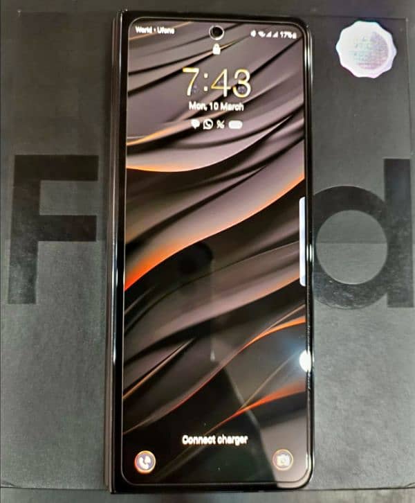 Samsung Galaxy Z Fold 4 in Brand New Condition 2