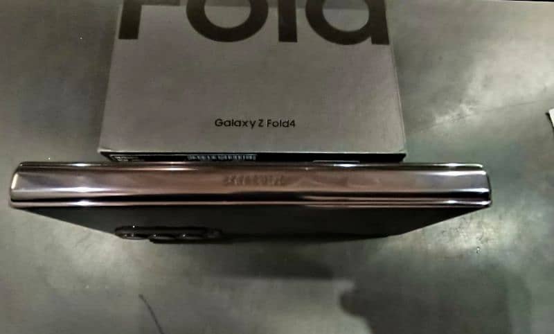 Samsung Galaxy Z Fold 4 in Brand New Condition 6