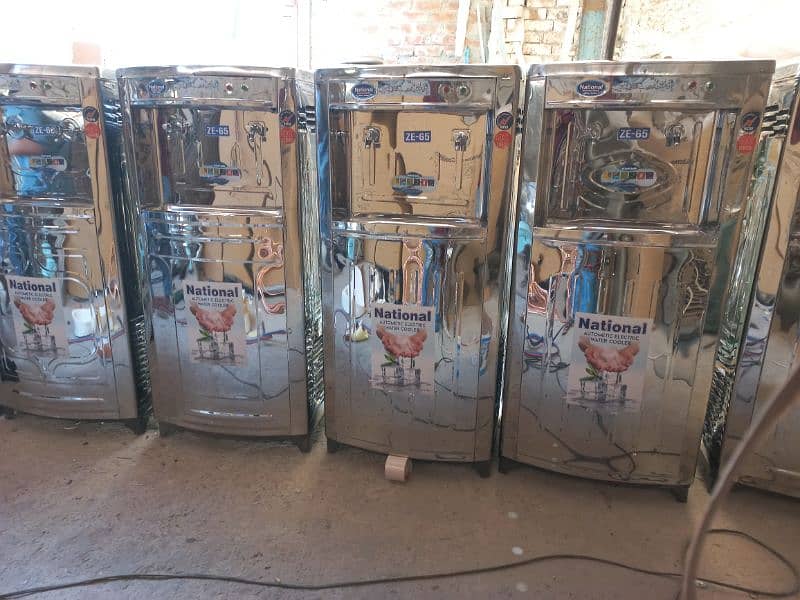 65 Litter Electric Cooler + Water Filter Pkg / Electric Cooler 3