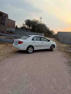 Toyota Corolla SE saloon 2003