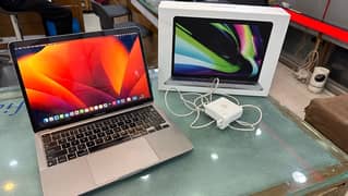 Macbook pro 13 inch M2 chip 16 gb 256 gb