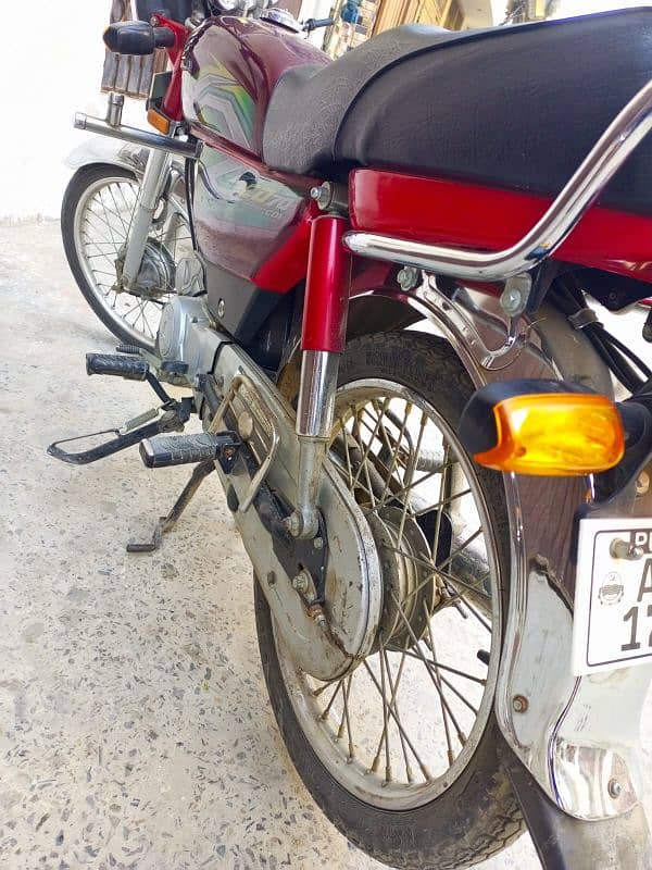 honda cd 70 for urgent sale 2