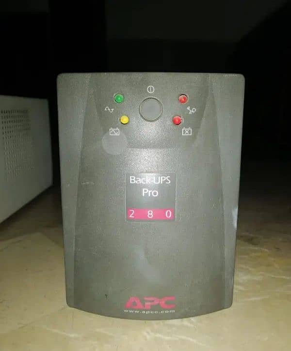 3 APC UPS 2