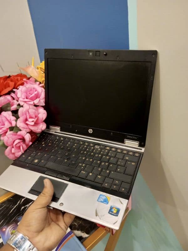 HP ELITEBOOK LAPTOP 4 RAM 64bit 10 by 10 condition urgent sale 1