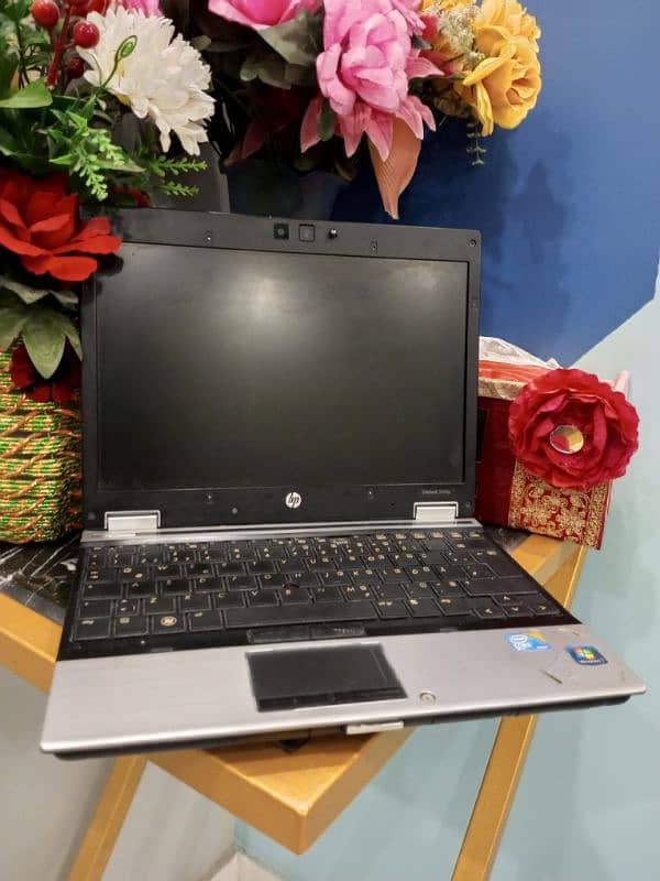 HP ELITEBOOK LAPTOP 4 RAM 64bit 10 by 10 condition urgent sale 4