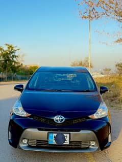 Toyota Prius Alpha 2015 5 seater