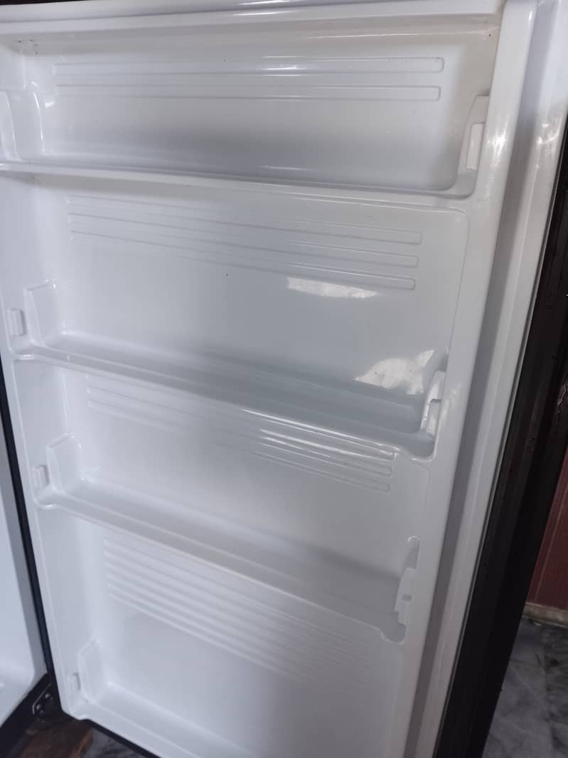 PEL Inverton Technology Refrigerator 2