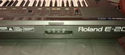 sale piano Roland E20