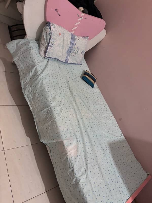 pink and white bed for girls 2