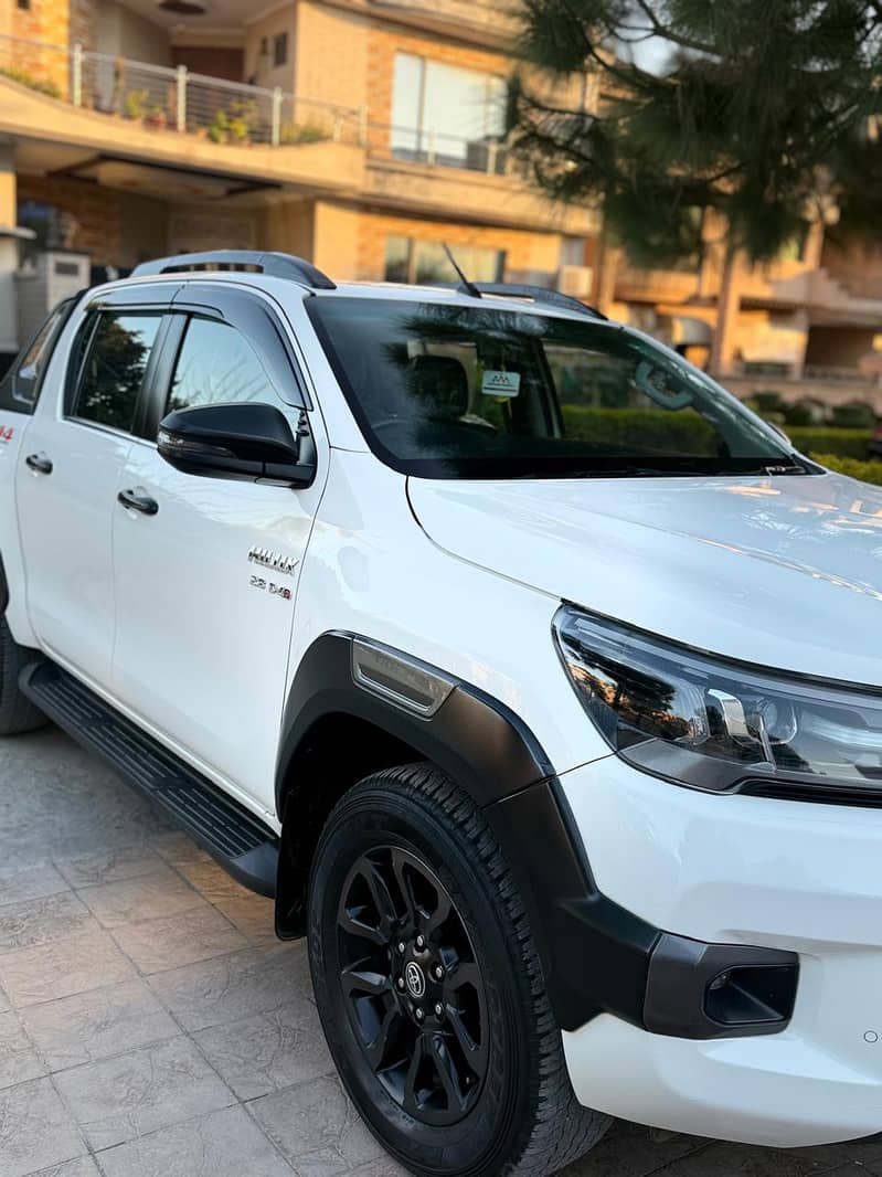 Toyota Hilux 2022 7