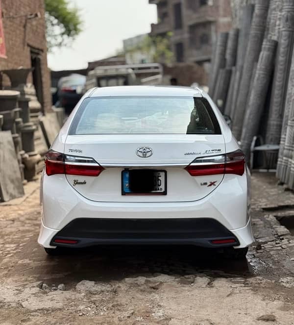 Toyota Altis Grande 2021 1