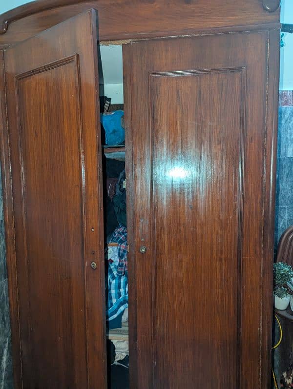 wooden almari for sale. . . . . . . . . . 0