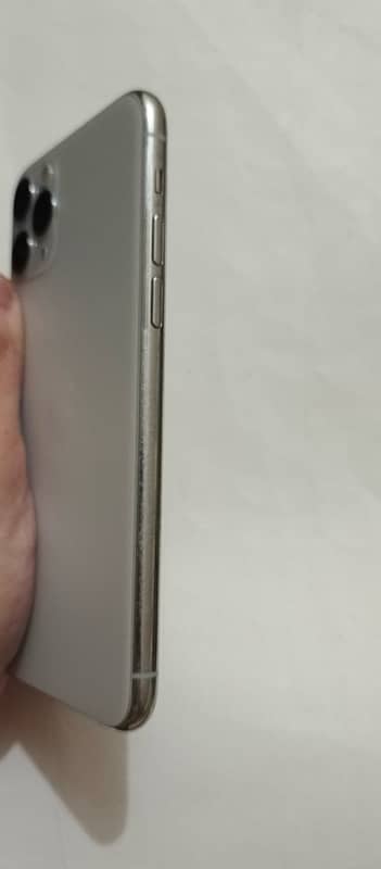 Iphone 11 pro 256gb pta approved 5