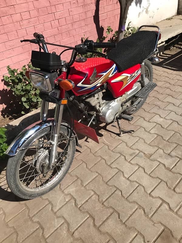 Honda 125 lush condition All Punjab number engine A1 no work required 1