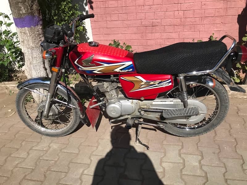 Honda 125 lush condition All Punjab number engine A1 no work required 2