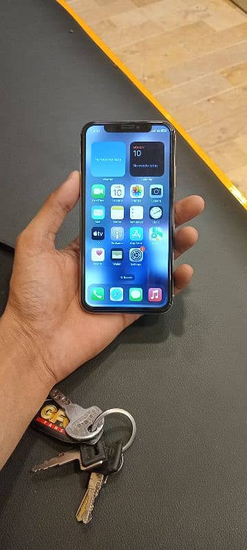 iphone x 64gb pta approve urgent sale 2