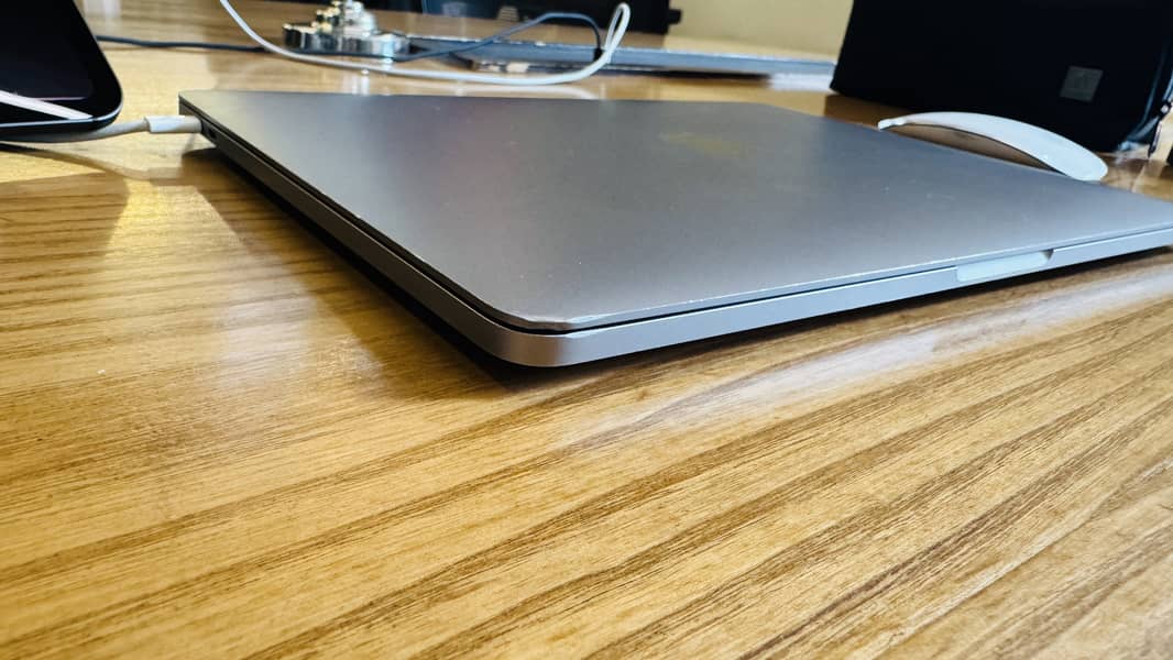 MacBook Pro 13" M1, 8 GB, 256 GB 4