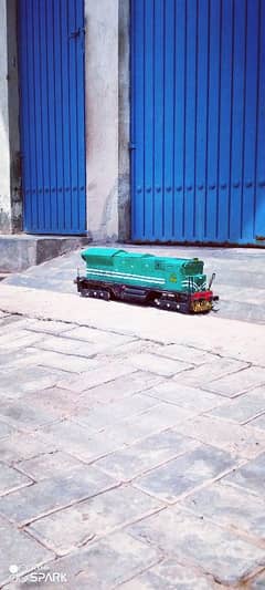 Geu 40 9036 locomotive engine model (1 piece green line cocah Free)