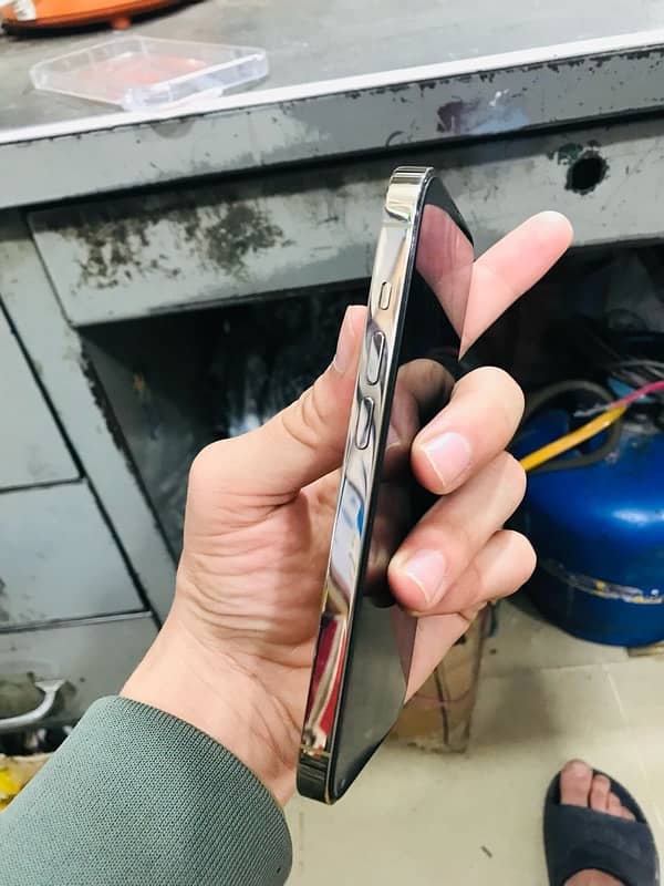 iPhone 14 pro non pta 4